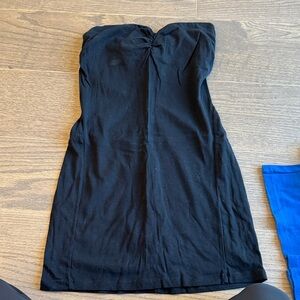 Tresics Black Strapless Tank Top
